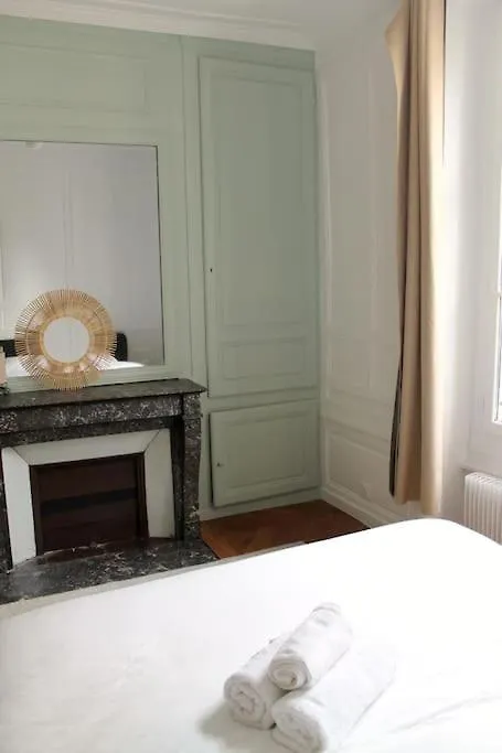 Le Parisien Gares De L'est Et Du Nord Apartament *